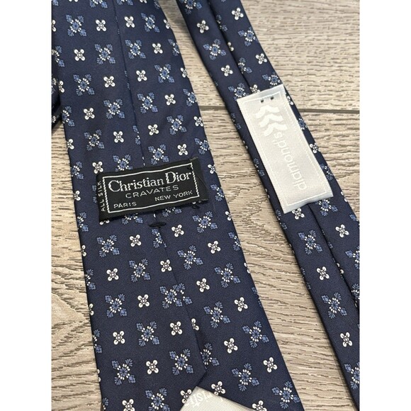 Vintage Christian Dior Cravates Silk Tie Navy Geometric Paris New York - Picture 3 of 3